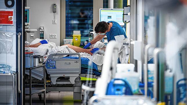 Der Blick in die Covid-Intensivstation des Kantonsspitals Münsterlingen, aufgenommen im Februar 2021. Pflegekräfte in der Schweiz stehen ...