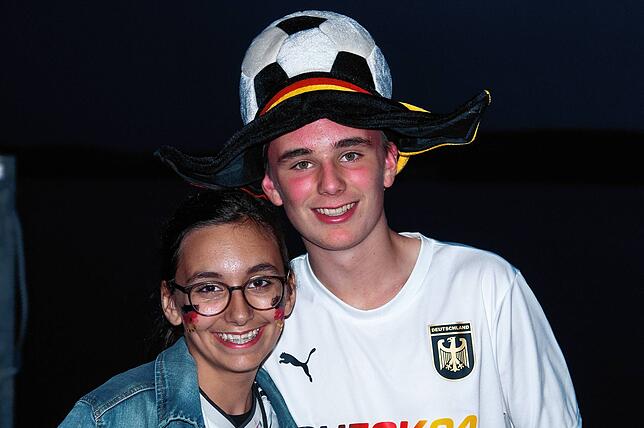 Bild 18: Jubel-Fotos vom Public Viewing: So feiert Überlingen den Achtelfinalsieg (2/2)