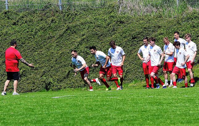 Bild 33: Das torreiche Kellerderby gewinnt der SV Deggenhausertal! Wir waren mit der Kamera dabei!