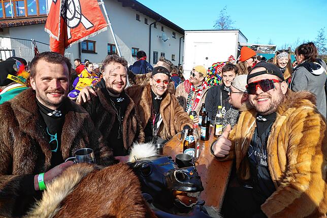 Bild 23: Kunterbunter Umzug in Aach-Linz: Hier die schönsten Einblicke!