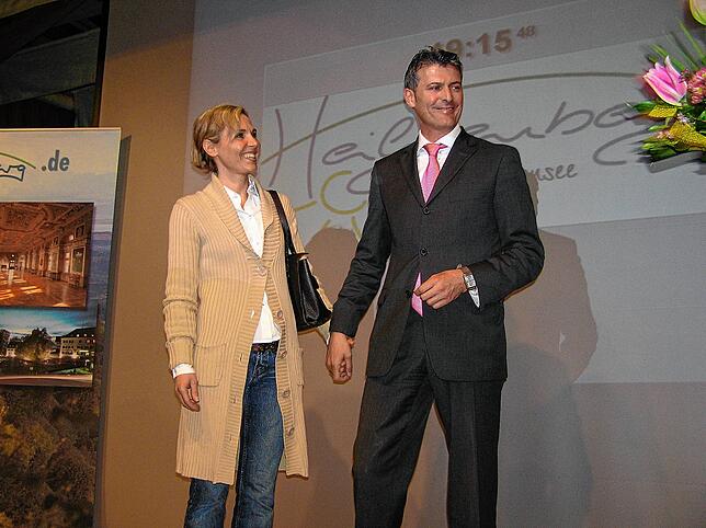 Bürgermeister Frank Amann bei seiner Wiederwahl 2007 mit seiner Frau Carmen.