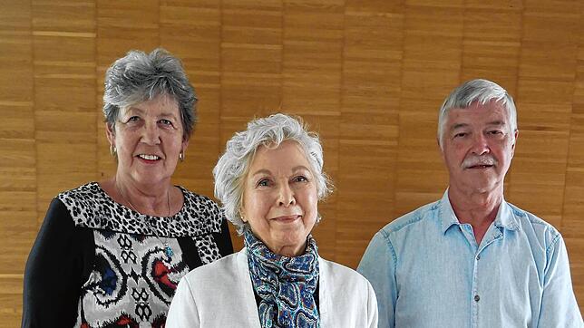 Sonja Oberländer, Heidi Fellendorf und Gerhard Schempp (von links) bilden den neuen Vorstand des Kulturkreises für Senioren Bad ...