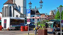 Aktuell findet der Wochenmarkt auf dem Marktplatz statt. Nach dem Ende der Bauarbeiten in der Marktstraße soll er wieder dorthin ...