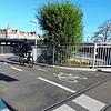 (Archivbild) Auf der Fahrbahn der sanierten Fahrradspindel am Rheintorturm haben sich Wellen im Belag gebildet.