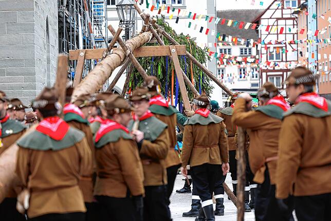 Bild 18: Narrenbaumstellen auf dem Radolfzeller Marktplatz