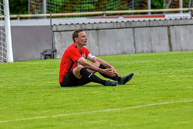 Bild 8: FC 08 Bad Säckingen unterliegt beim FC Tiengen 08 II mit 2:3 – und wir haben Fotos!