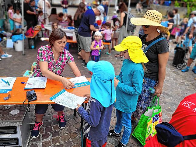 Bild 3: Alle Bilder von der Aktion „Herz für Kinder“ in Radolfzell