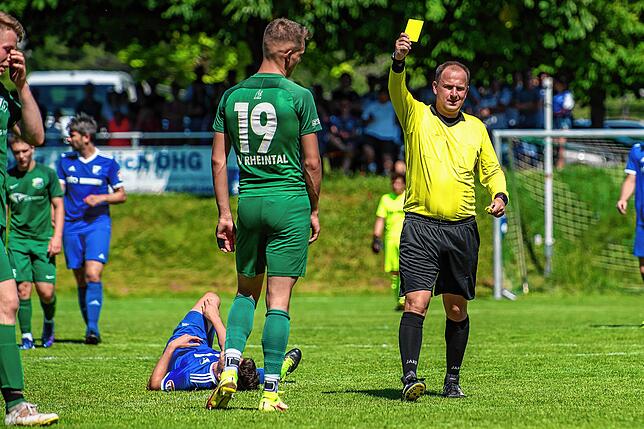 Bild 20: FC Weizen rettet sich durch das 2:1 beim SV Rheintal vor dem Direktabstieg &ndash; und wir haben Bilder!
