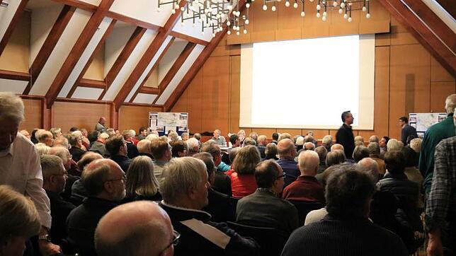 Groß ist das Interesse an den Positionen der Verkehrsinitiative zur B-31-Trasse.