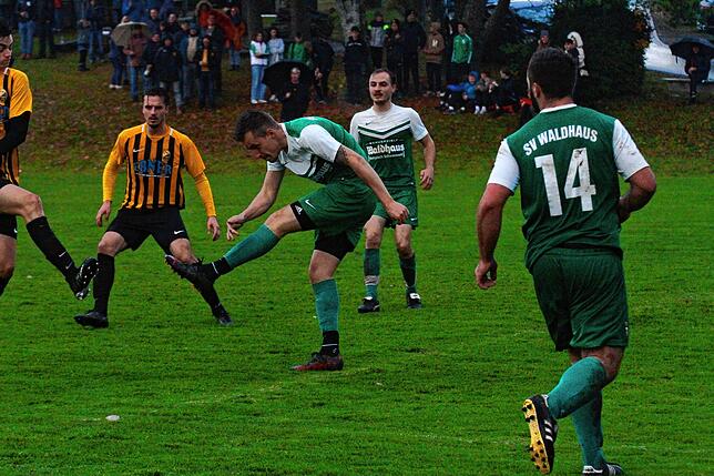 Bild 21: SV Nöggenschwiel gewinnt das Derby gegen den SV Waldhaus mit 2:1 &ndash; und wir haben Bilder!