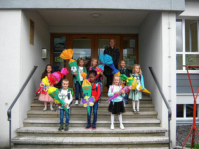 Acht Jungen und Mädchen wurden in die Grundschule Untermettingen eingeschult. Klassenlehrerin ist Diane Leisinger.