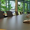 Leere Sitzreihen im großen Sitzungssal des Rathauses. Die neuen Gemeinderäte, die hier im kommenden Juli Platz nehmen werden, sollen ...
