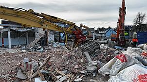 Stück für Stück verschwindet der Edeka-Markt in Kadelburg. Hier der Stand der Arbeiten am 24. Januar 2025.
