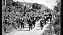 Der Umzug der Junggesellen um 1930.