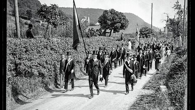 Der Umzug der Junggesellen um 1930.