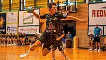 Aron Czako steuerte fünf Treffer zum 37:28-Erfolg der HSG Konstanz gegen  Pforzheim bei.