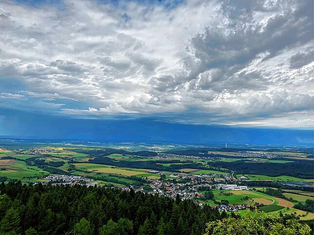 Blick vom Klippeneck in die Region.