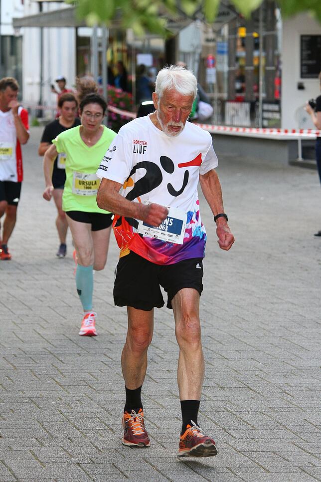 Bild 26: Omar Tareq gewinnt den 15. Trompeterlauf in Bad Säckingen &ndash; und wir haben die Bilder!