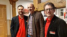 Geschäftsführer Patrick Schreib, Christian Behringer als Vertreter der Kooperationsgemeinden sowie Felix Jägler (von rechts) ...