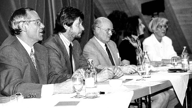 Bei der Gründungsversammlung des Gewerbevereins Bodman-Ludwigshafen im Jahr 1995 (von links): Wolfgang Deyer, Christoph Rettich, ...