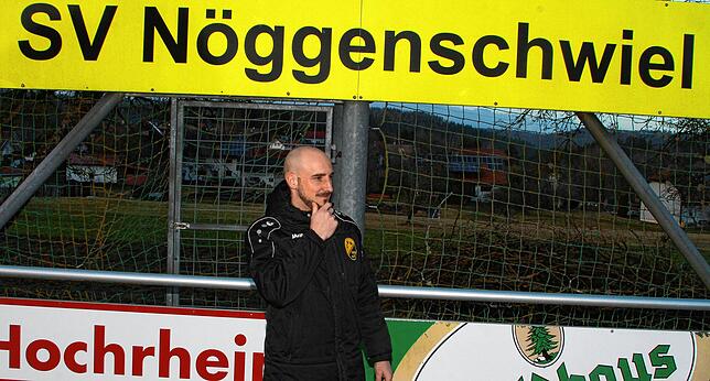 Er bleibt: Simon Boll wird auch in der kommenden Runde Trainer des SV Nöggenschwiel sein. Er geht dann in seine zweite Saison beim ...