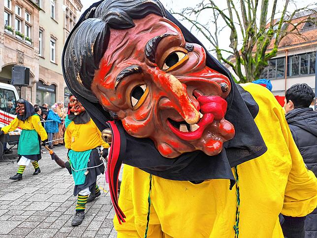 Bild 1: Großer Umzug am Fasnachtsmändig - Bilder