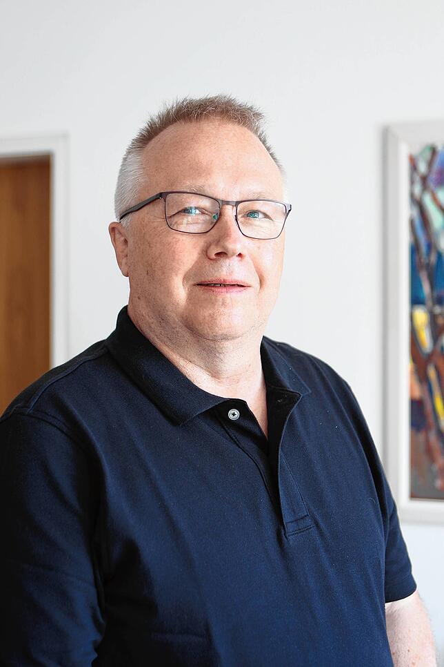 Chefarzt Horst Wittstruck kümmert betont, wie viele Organe und Bereiche des Menschen durch Covid-19 betroffen werden können.
