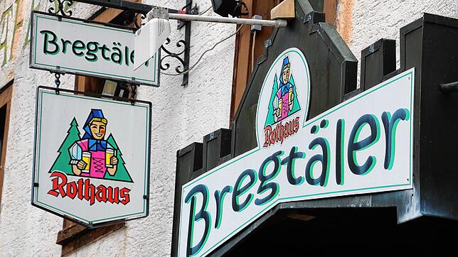 Schilder und Kneipe sind gefährdet. Das denkmalgeschützte Gebäude der Grafenbrauerei in Bräunlingen soll in einen Wohnkomplex ...