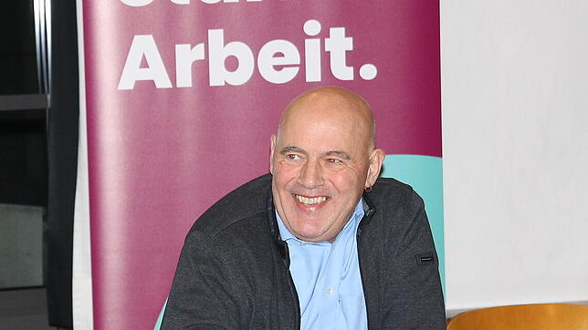 Bernhard Schaaf, Vorsitzender des DGB-Kreisverbandes Waldshut, fordert öffentliche Investitionen bei der Versorgung mit Wohnraum.