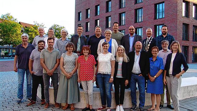 Hinten von links: Wolfgang Blaser (FWV), Antje Möller (GoL), Ulrike Lenski (GoL), Adolf Eblen (CDU), Ulrich Stegmann (FDP), Petra Herter ...