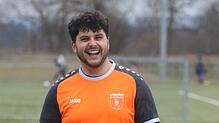 Julian Bacher, Torwart des FV Möhringen, strahlt nach dem Sieg gegen die DJK Donaueschingen.