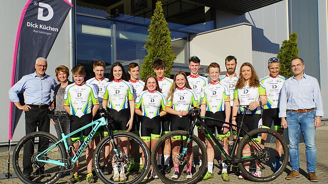 Das neu geründete &bdquo;Dick Küchen Racing Team&ldquo; für ambitionierte Mountainbiker.