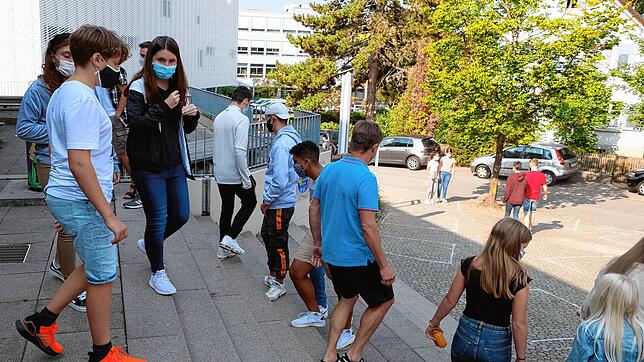 Ab in die Pause. An der Realschule Überlingen aber bitte mit Maske.