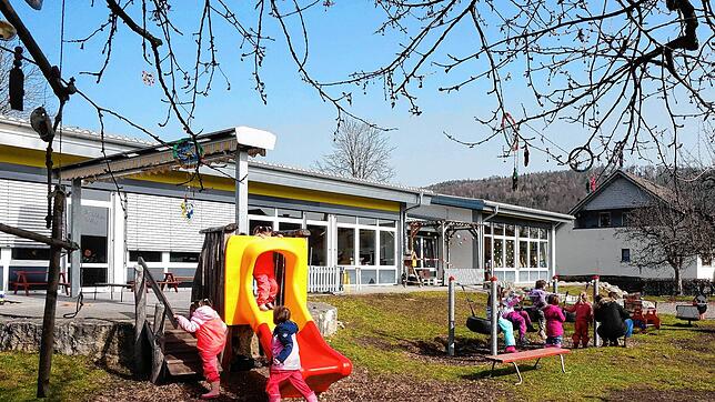In Kindergärten fehlt Fachpersonal. Das Archivbild von 2021 zeigt die Kita Gurtweil, eine von vier städtischen Einrichtungen, für die ...