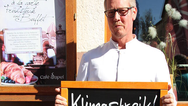 Reinhard Sapel vom gleichnamigen Café ist der Initiator des Klimaprotests in Königsfeld.