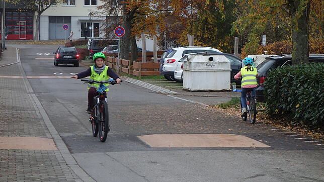 Die Radfahrausbildung im Realverkehr &ndash; wie hier in Kadelburg &ndash; gehört bald der Vergangenheit an. In Wallbach entsteht ein ...