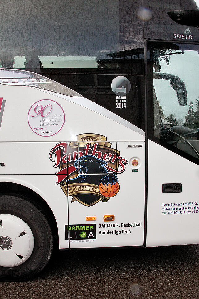 Auch die Panthers fahren seit der letzten Saison mit einem Petrolli-Bus zu ihren Auswärtsspielen. Es ist jedoch kein Doppeldecker.