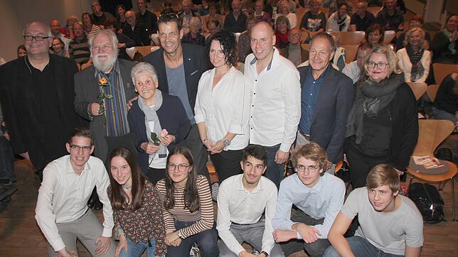 Moderator Achim Eickhoff (hinten, von links), Heinz Kapp, Roswitha Besnecker, Marcel Da Rin, Katrin Mieth, Robert Noack, Hans-Peter ...