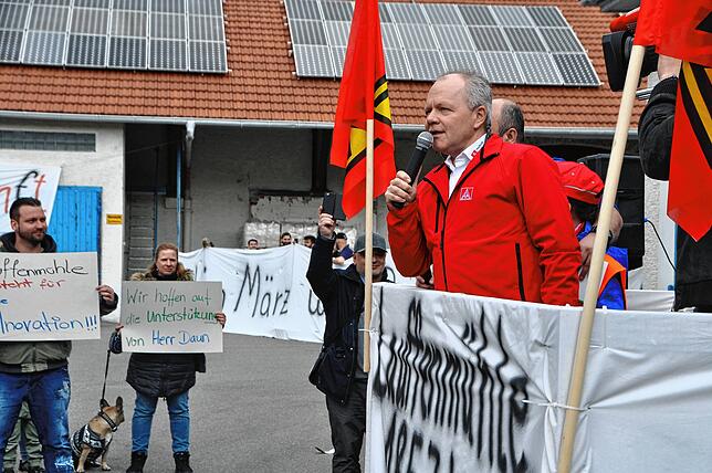 Am Samstag den 13.4.2019 fand auf dem Fabrikgelände der Firma Lauffenmühle in Lauchringen eine Kundgebung mit rund 800 Teilnehmern ...