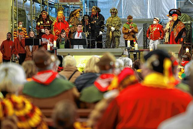 Bild 5: Narrenspiel vor dem Zunfthaus der Narrizella Ratoldi