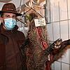 Im Revier von Manfred Bouillon oberhalb von Fützen hat Benjamin Beveberg am Montag, 1. Februar, dieses Wildschwein geschossen.