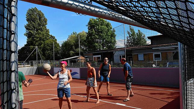 Die ersten Spiele auf der neuen Sportanlage fanden bereits nach deren offizieller Eröffnung am vergangenen Donnerstag statt.
