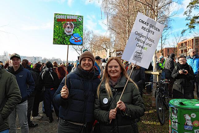 Bild 39: Demo vom Herosé-Park bis zum Stadtgarten: Konstanz geht auf die Straße – wir haben die Bilder!