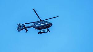 (Symbolbild) Am Dienstag, 30. September, konnten Passanten zwischen Espasingen und Stahringen Hubschrauber der Bundespolizei fliegen sehen.