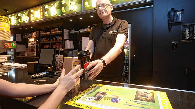 Wer ins Konstanzer Kino geht, muss Verpackungssteuer bezahlen, zumindest für den Behälter für Popcorn und Nachos sowie für Strohhalme. ...