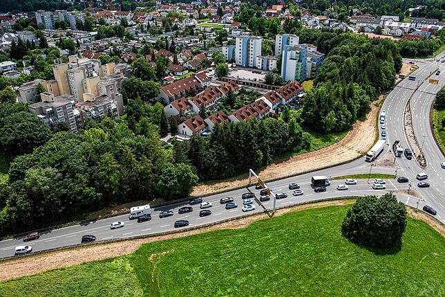 Der Schall- und Lärmschutz an der Kreuzung der B27 und B33 und entlang der B27 ist für die Stadt und die Anwohner der entsprechenden ...