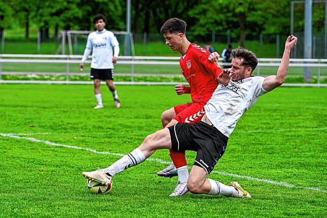 Bild 4: FV Lörrach-Brombach II besiegt den FV Tumringen im Derby mit 4:0 – und wir haben Fotos!