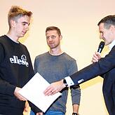 Schachspieler Tristan Krets und Moderator Jens Zimmermann.