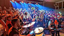 Gemeinsam mit den Ehemaligen kam die Gugge-Brass-Band Murg auf rund 70 Personen und einen entsprechenden Klang.
