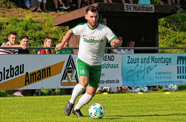 Bild 5: Aufsteiger SV Waldhaus gewinnt gegen den FC Grießen mit 2:1 &ndash; und wir haben die Bilder!